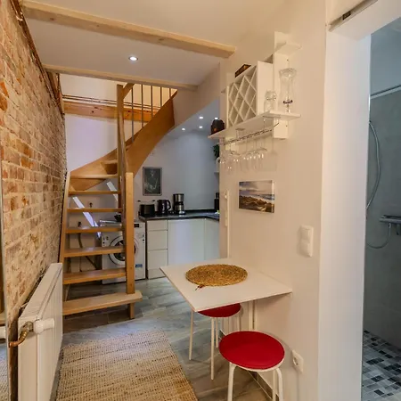 Moderne & Gemuetliche Altstadt-maisonette Nahe Hafen